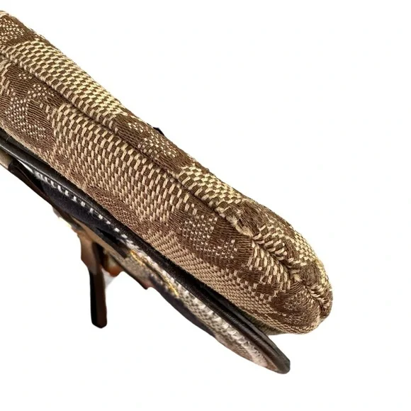 Authentic GUCCI Tan GG Monogram Canvas & Brown Leather Teddy Bear Card Holder - Picture 15 of 16